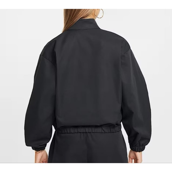 Nike Sportswear Oversized Jacket Girls Medium NWT - Picture 2 of 7